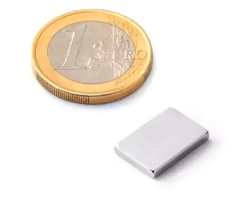 Неодимов магнит 15x10x2mm клас N52 NdFeB Магнит