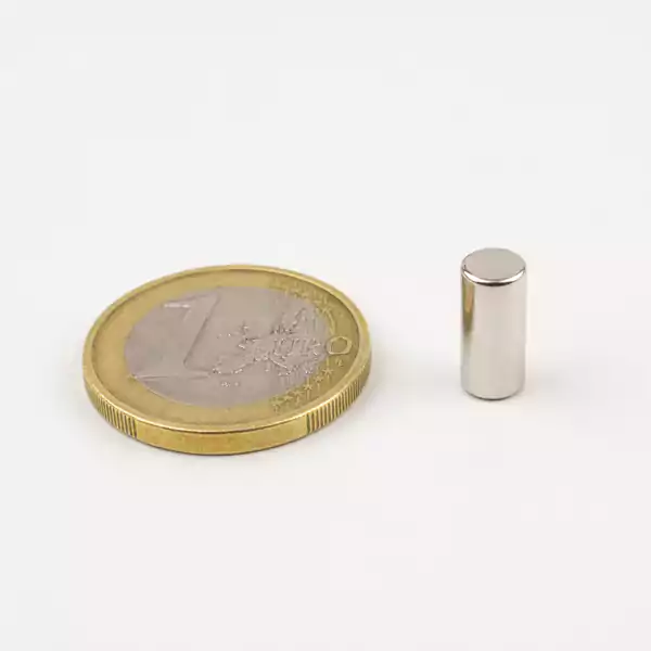 цилиндричен неодимов магнит 6x12mm N42 до монета 1 евро